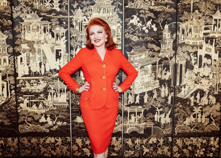 NYC Socialite Queen Relinquishes Her Palace