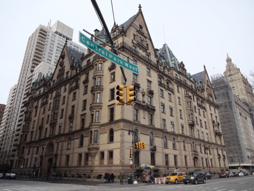 Toby Milstein & Larry Milstein Host Across the Park and Into the Past: An Evening at the Dakota