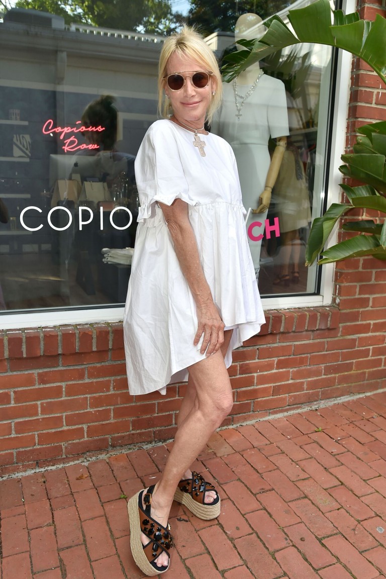 Lisa Jackson of LJ CROSS hosted a Rosé and Shopping Event at the new Copious Row Beach Boutique